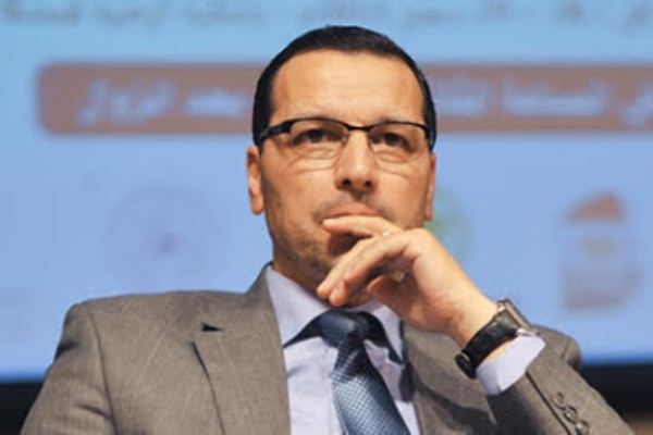 الصمدي: التوشيح الملكي تكريم للباحث المنتمي للجامعة المغربية
