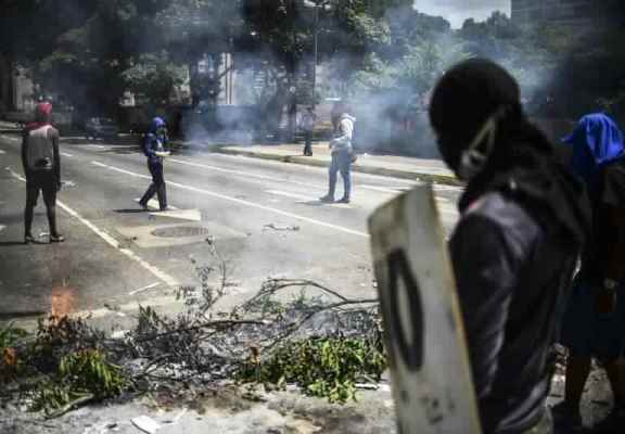 السلطات الفنزويلية تضيق الخناق على رموز المعارضة