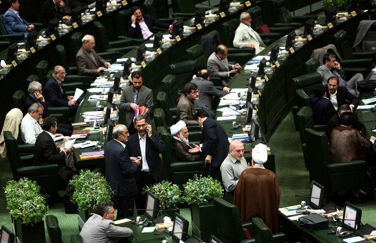 مجلس الشورى الايراني يخفف من عقوبات تهريب المخدرات