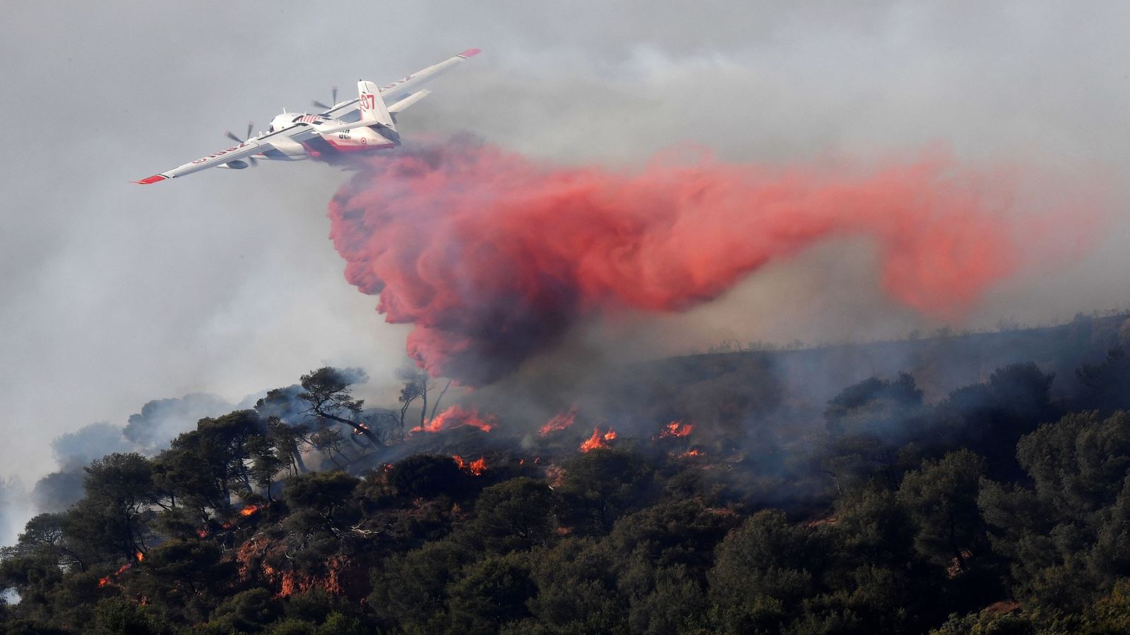 إجلاء 700 شخص في كورسيكا بسبب حريقين