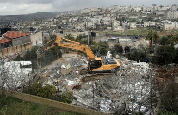 الجيش الاسرائيلي يهدم ثلاثة بيوت لفلسطينيين
