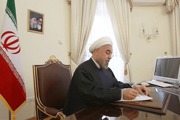 روحاني يعيّن 3 نساء نائبات له