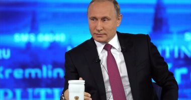 وزير روسي سابق يحاكم في قضية فساد يتهم مقربا من بوتين