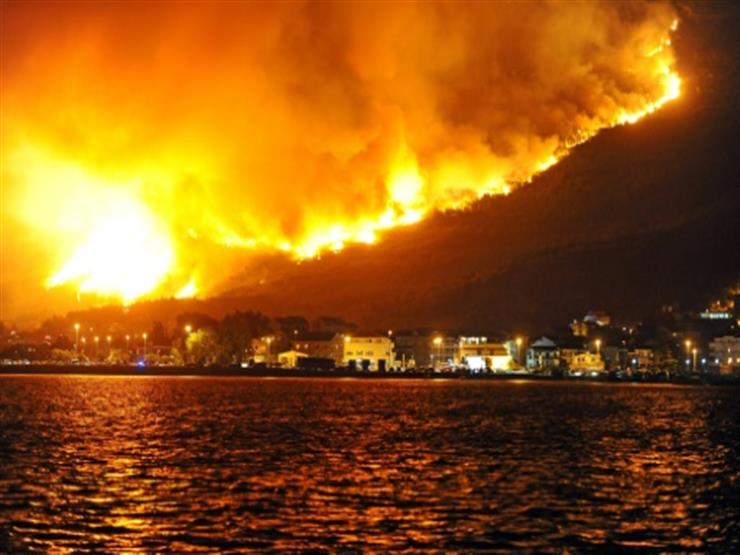 كرواتيا تكافح عشرات حرائق الغابات على الساحل الأدرياتيكي