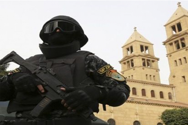 منع الأقباط من أداء الصلاة في كنيسة غير مرخصة بمصر