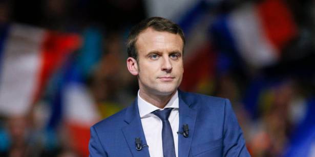 الرئيس الفرنسي يسعى إلى تعديل قاعدة أوروبية بشأن الموظفين الملحقين