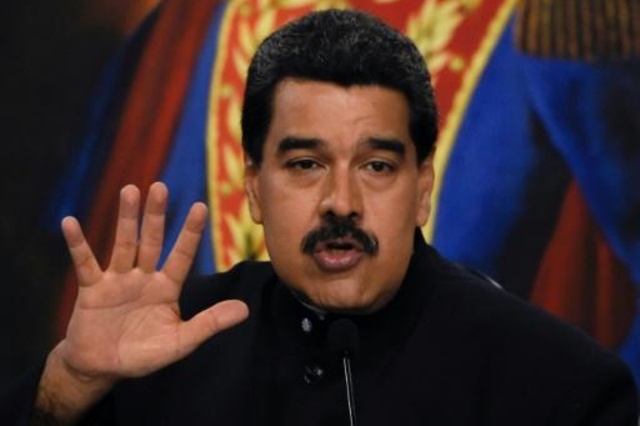 مادورو يريد محاكمة عدد من قادة المعارضة بتهمة 