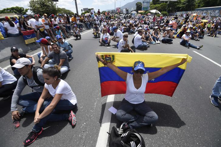المعارضة الفنزويلية تدعم العقوبات الأميركية على كراكاس