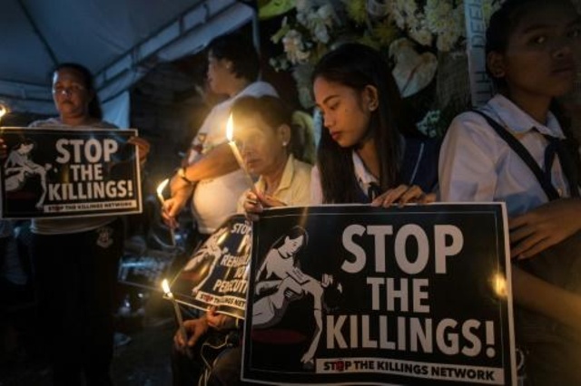 الفلبين: جنازة فتى تتحول تظاهرة لوقف الحرب على المخدرات