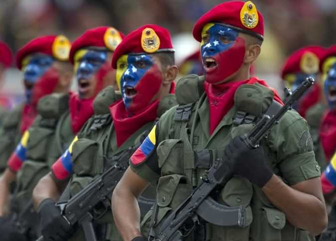 الجيش الفنزويلي يواصل مناوراته العسكرية لمواجهة التهديد الأميركي