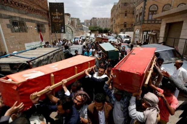 التحالف العربي يقصف مدنيين في صنعاء عن طريق الخطأ