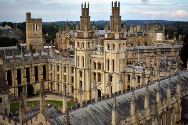 أوكسفورد وكامبردج أفضل جامعتين في العالم