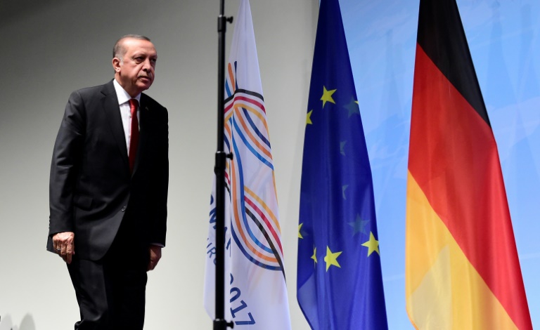 أنقرة تنتقد ميركل بعد تعليقاتها حول انضمام تركيا إلى الإتحاد الأوروبي