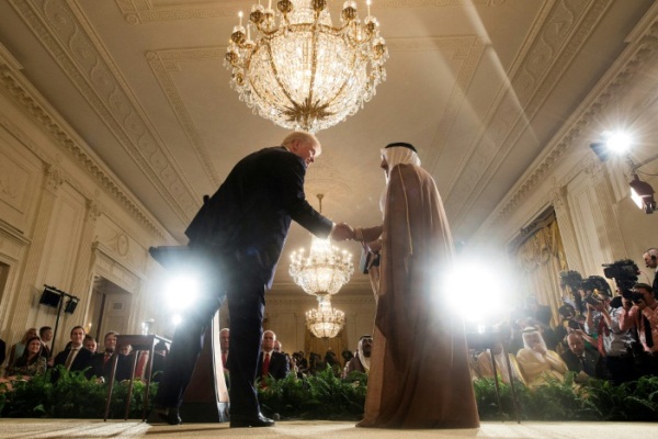أمير الكويت نقل ملف وساطة قطر للرئيس الأميركي