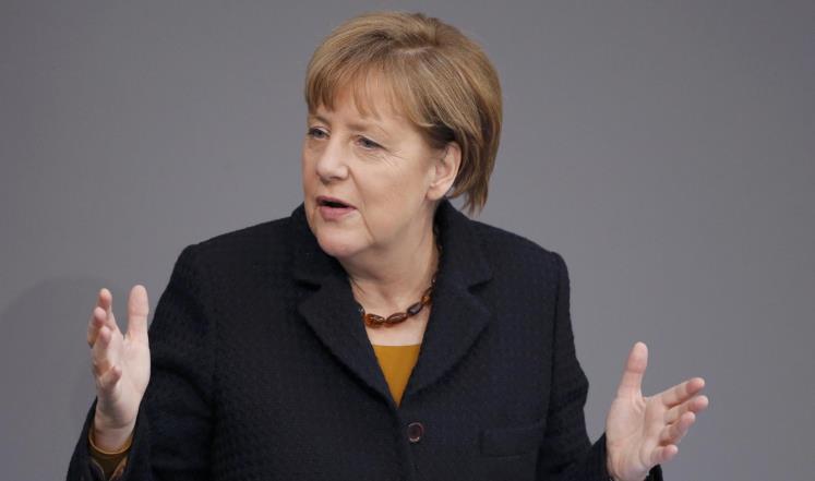 ميركل تشدد على حرية التعبير في المانيا اثر انتقادات تركيا