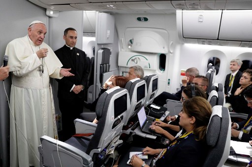 البابا يدعو ترمب لمراجعة قراره حول الشباب فاقدي الأوراق الثبوتية