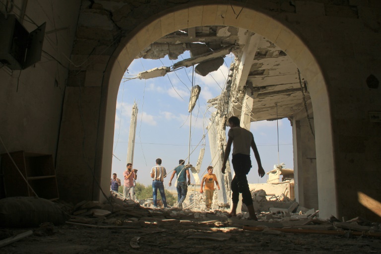 غارات على منطقة خفض توتر في سوريا توقع 22 قتيلا مدنيا