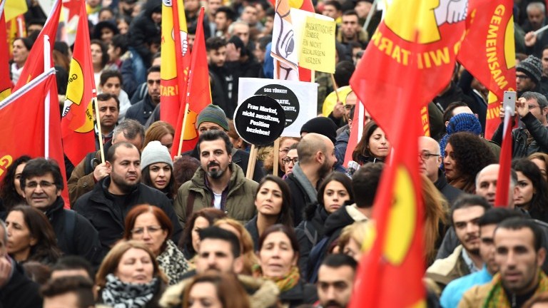 أنقرة تستدعي سفير ألمانيا احتجاجًا على تظاهرة 