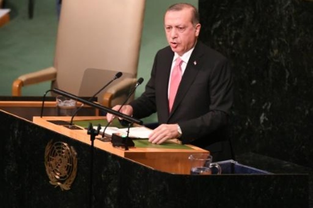 أردوغان يطالب أكراد العراق بإلغاء الاستفتاء