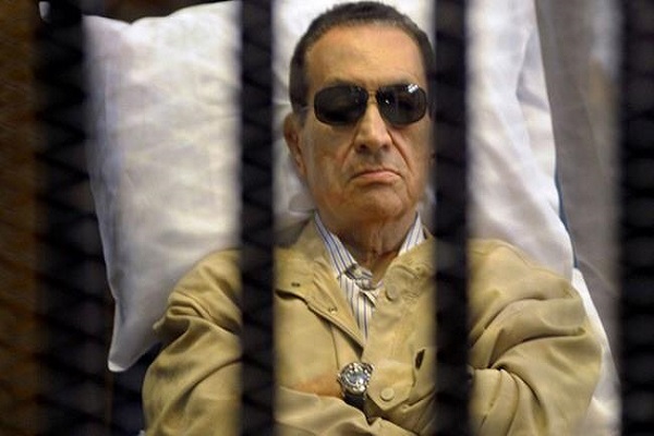 ضياع حلم المصريين في عودة أموال نظام مبارك للأبد