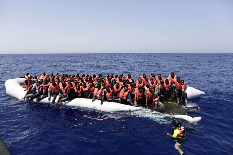 أكثر من مئة مفقود قبالة سواحل ليبيا بعد غرق قارب