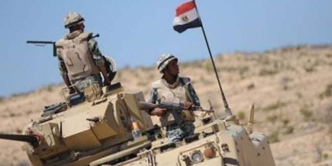 الجيش المصري يعلن تدمير سيارات محملة بالأسلحة تسللت من ليبيا