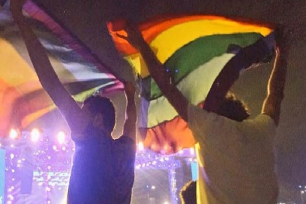 رفع علم المثليين للمرة الأولى بمصر يثير الغضب