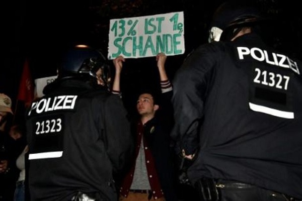 ألمان يتظاهرون ضد فوز حزب 