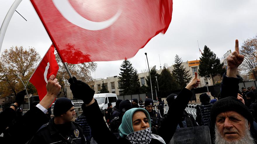 جدل في تركيا بشأن تزويج الاطفال