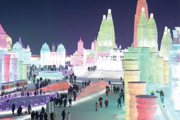 مهرجان لنحت الثلج والجليد في الصين