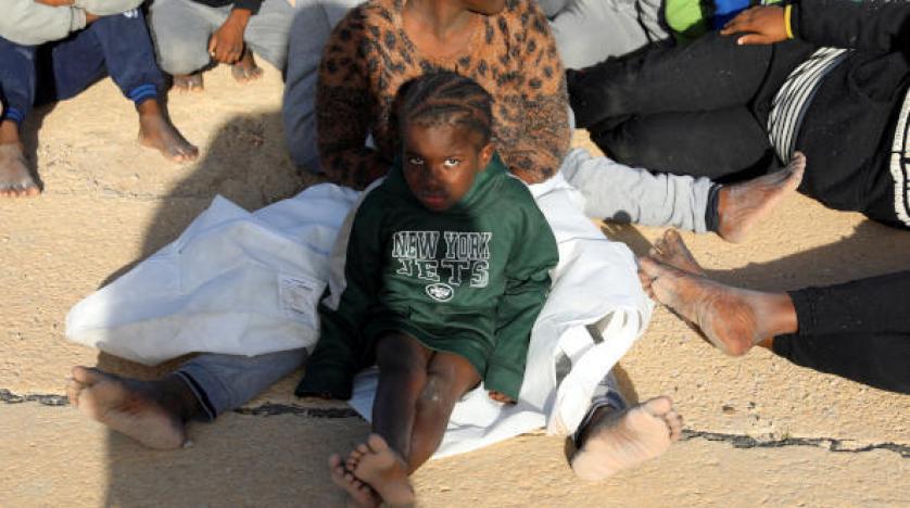 خفر السواحل الليبي ينتشل جثتي مهاجرتين وينقذ 250