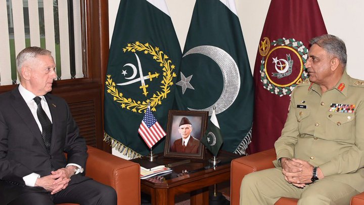 الولايات المتحدة تعلّق المساعدة الامنية لباكستان
