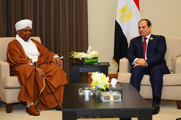 السودان يستدعي سفيره في مصر للتشاور