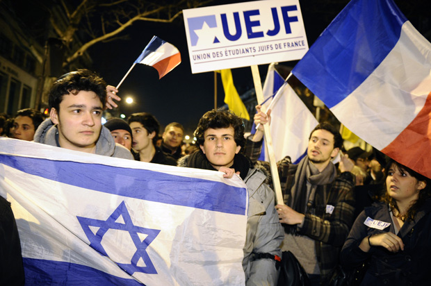 يهود فرنسا قلقون ازاء 