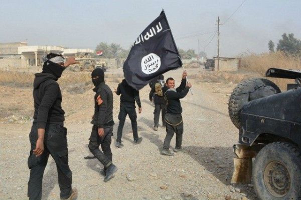 ضابط أميركي يحذر عناصر داعش: ستضربون حتى الموت