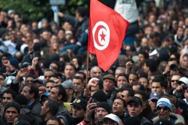 الرئيس التونسي يتهم الصحافة الاجنبية بـ