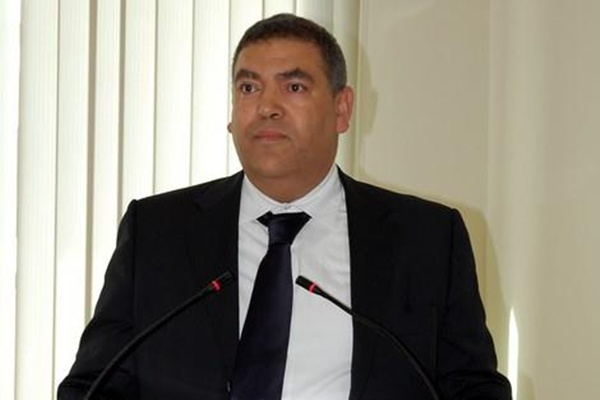 وزير الداخلية المغربي يستقبل رئيس 