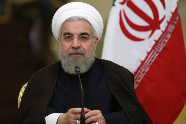 الرئيس الإيراني يحمل المتشددين مسؤولية التظاهرات