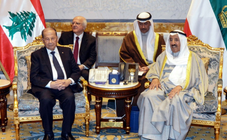 الرئيس اللبناني يزور الكويت