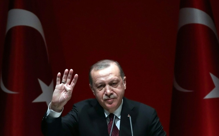 السلطات التركية تسعى لاسكات الانتقادات لعمليتها في سوريا