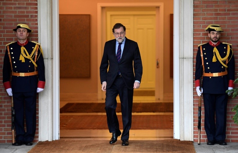 رئيس الوزراء الاسباني يحذر من العواقب القانونية لتنصيب بوتشيمون