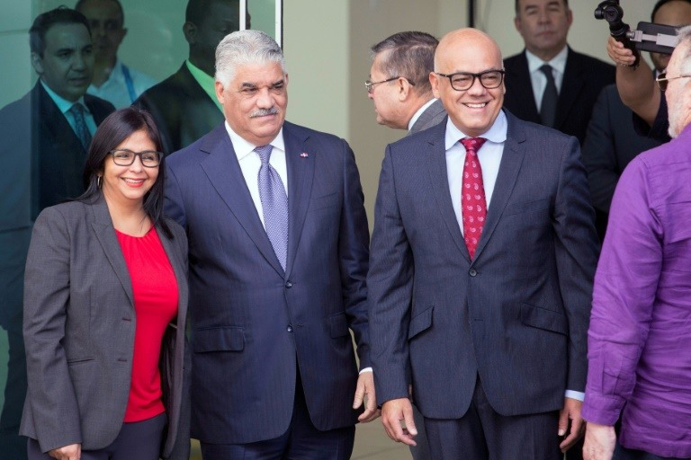 استئناف الحوار بين الحكومة الفنزويلية والمعارضة