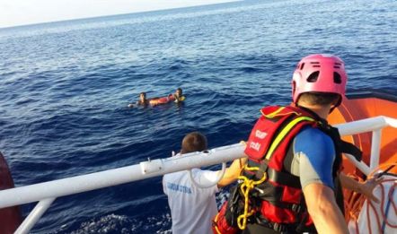 خفر السواحل المغربي ينتشل جثث حوالى 20 مهاجرا في البحر