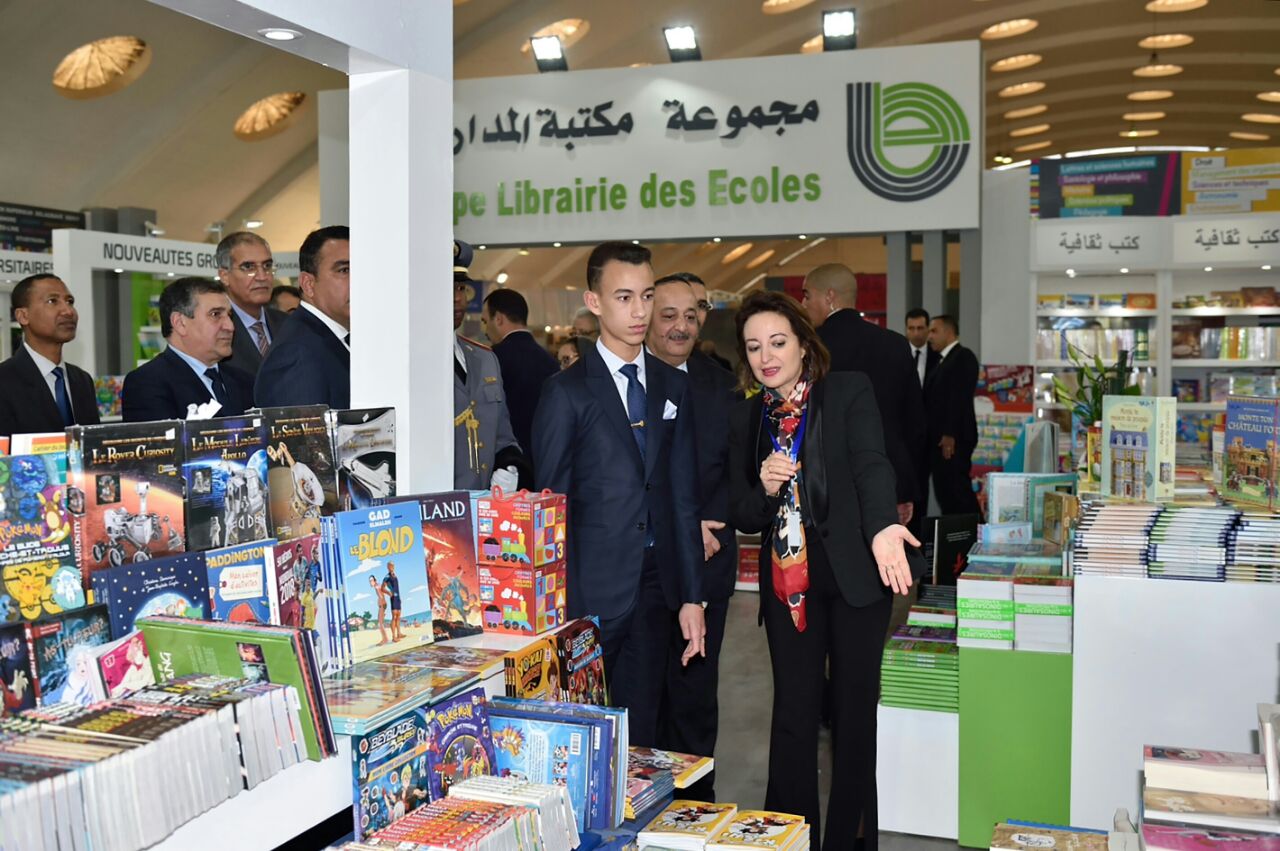 ولي عهد المغرب يزور المعرض الدولي للنشر والكتاب بالدار البيضاء