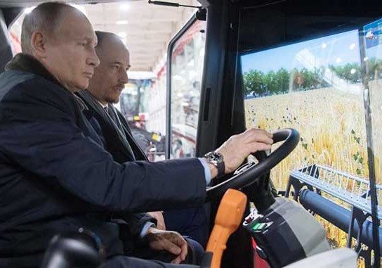 بوتين: سأعمل سائقا لحصادة لو فشلت في الانتخابات