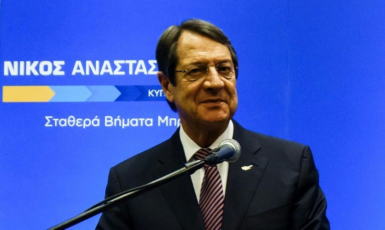 اناستاسيادس براغماتي مؤيد لأوروبا يفوز بولاية رئاسية ثانية في قبرص