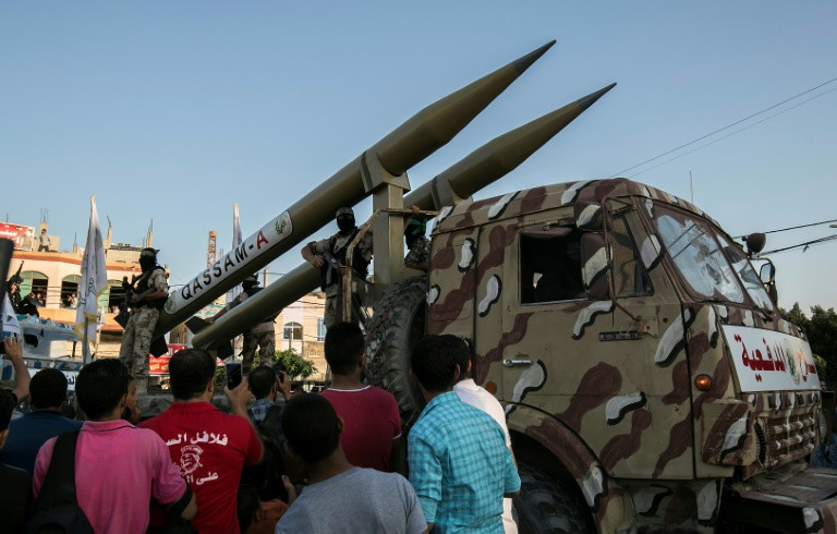 إسرائيل تقصف موقعًا لحماس في غزة ردًا على إطلاق صاروخ