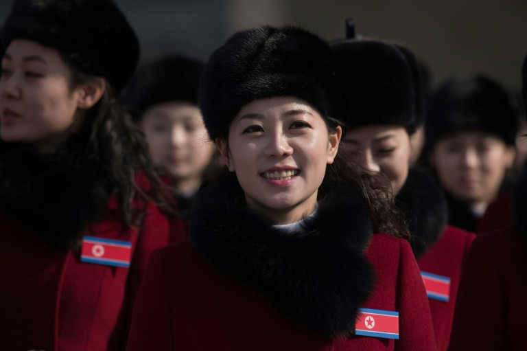 كوريا الشمالية نظمت عرضا عسكريا في بيونغ يانغ