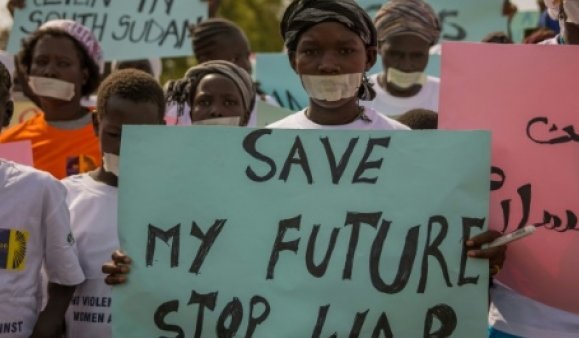 تظاهرة مناهضة للولايات المتحدة في جوبا بسبب القيود على السلاح