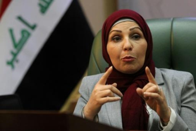 أمينة بغداد تريد إعادة بناء مدينتها وتوأمتها مع باريس